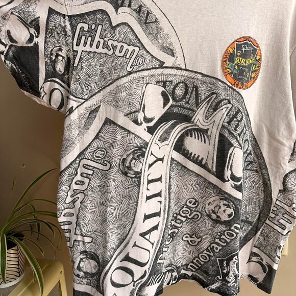 Vintage Gibson Guitar Promo Shirt - Picture 7 of 8